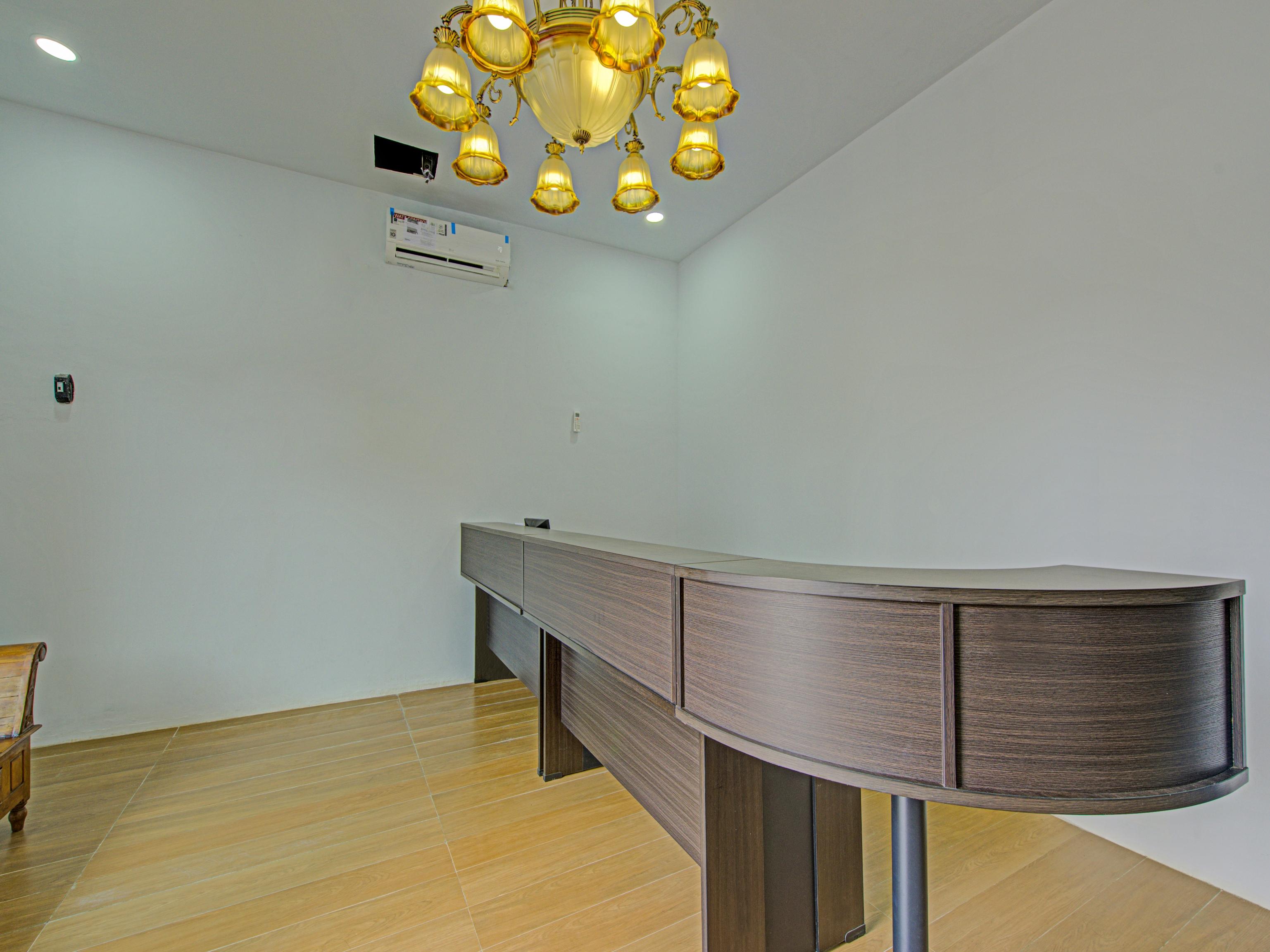 Oyo 3841 Wisma 25 Cilacap Exteriör bild